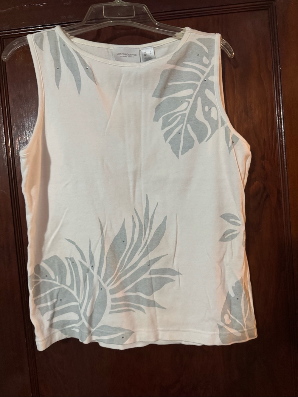 Liz Claiborne White Tank with Light Gray Tropical Leaf Print Size L